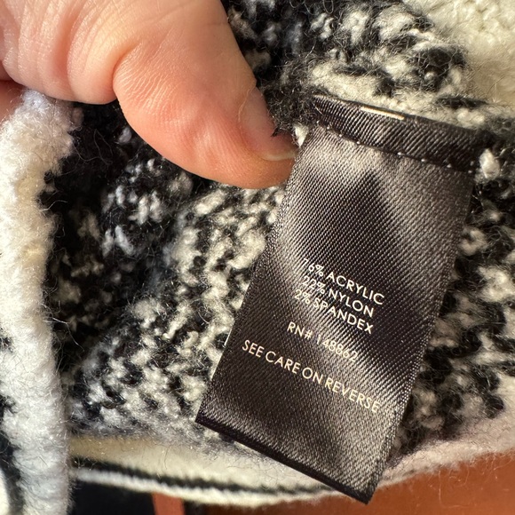 houndstooth pattern sweater - Picture 5 of 8